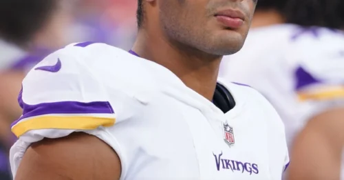 Former Vikings Star Shocks Fans by Joining 49ers Ahead of the Season!