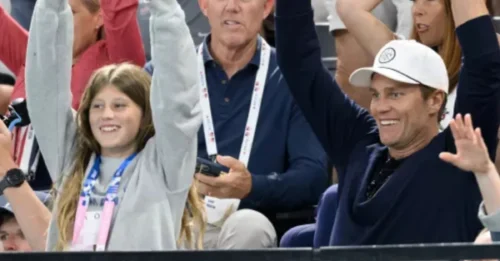 BREAKING: Tom Brady’s Rare Selfie with Vivian Steals Hearts