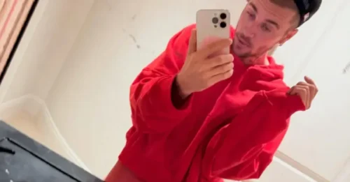 Los fanáticos de Justin Bieber le ruegan que 'busque ayuda' mientras parece estar 'seriamente luchando' en nuevas fotos: 'Es triste verlo'