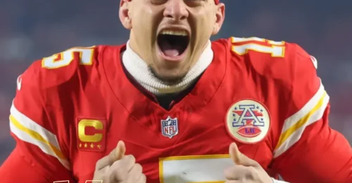 Patrick Mahomes Is All Smiles and Doing Tricks With a Special Guest at Chiefs OTAs