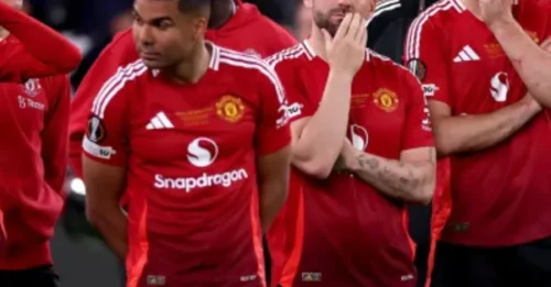 Man Utd's Ruthless Decision: Star Striker Told to Pack Bags for Prem Exit