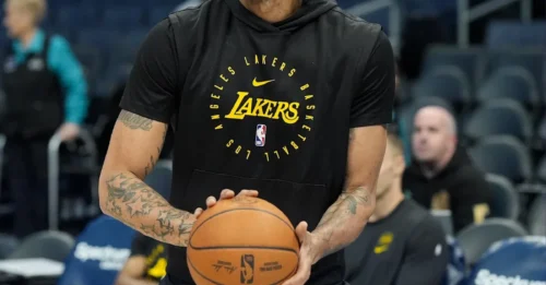 Anthony Davis Has Returned to Lakers Facility