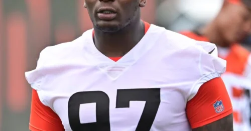 The controversial former Oklahoma Sooners defensive 