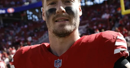 Ross Dwelley's reunion with the 49ers could last longer than anyone expected—here's why.