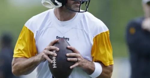 Packers shockingly cut $84 million veteran—now he’s joining Aaron Rodgers’ biggest rival after 5 seasons together as a hated enemy!