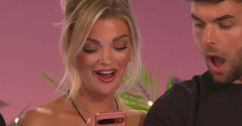 Love Island fans expose Helena's hidden strategy – her 'emotional breakdowns' are anything but real!