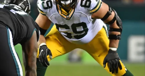 Former Packers All-Pro LT Officially Joins Patriots – BLOCKBUSTER Shakes Up the NFL!