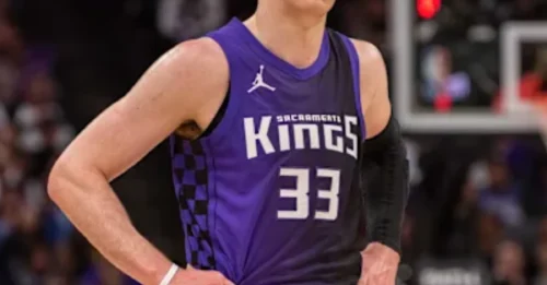 For just $6 million, the Lakers pulled off a steal, snagging a 6'8 beast with an incredible 0.104 WS/48 efficiency—worth 10 times more than Finney-Smith—sending shockwaves through the NBA.