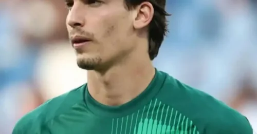£43M SUPERSTAR RECEIVES URGENT CALL: 'Join Man Utd NOW - How Could You Possibly Refuse?