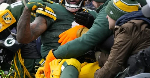 Bears' Nightmare Continues as Packers' MVP Candidate Drops Unstoppable Numbers!