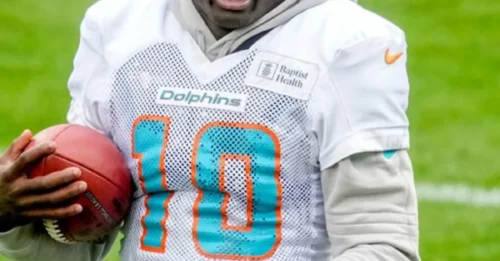 Tyreek Hill Drops Bombshell Take on Trade Drama – Chiefs Fans Dream of a Reunion!