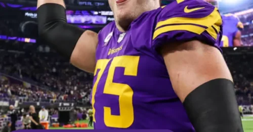 The Vikings’ Secret Plan Revealed: Extending This Giant Might Shock Fans!