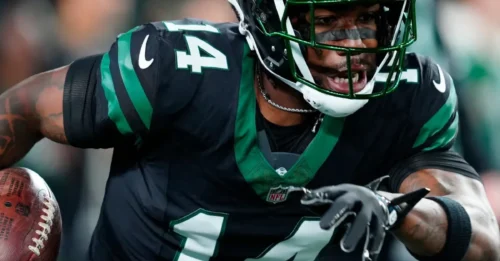 Bold Strategy! Chiefs Shock NFL by Targeting Notorious Jets Flop –  Could This Be the Steal of the Decade?