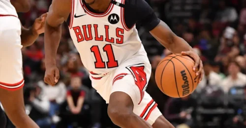 BLOCKBUSTER ALERT: Lakers Eyeing Bulls’ Star Guard in Shocking Trade Move – Chicago’s Next Big Decision!
