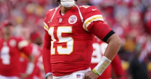 MAHOMES FIRES BACK: Shocking Clap at Critics Who 