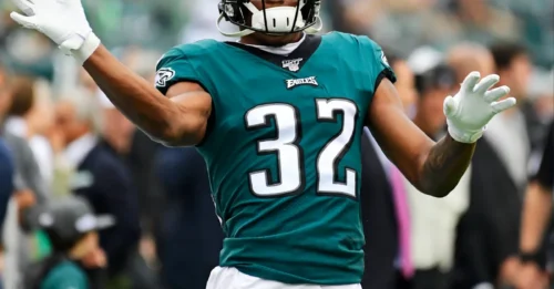 Former Eagle Without a Job Deserves Training Camp Invite
