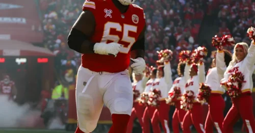 Insider Reveals: Trey Smith’s Contract Is a Trap – Chiefs Are Hiding a Bigger Bombshell!