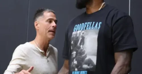 BLOCKBUSTER BLUNDER: Lakers Lose Key Free Agent Amid LeBron Chaos – Inside the Drama That Rocked LA!