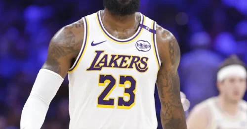 SHOCKING DECISION: LeBron Drops Cryptic 7-Word Bombshell About Lakers Future – NBA Stunned!