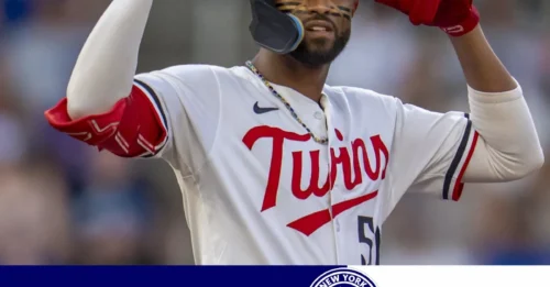 YANKEES SHOCK MLB: Blockbuster Trade Talks for Star Slugger Heat Up Amid Playoff Push!