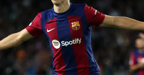 SHOCKING: Chelsea Ready to Pay €50 MILLION to 'Snatch' Barcelona's Star Midfielder!
