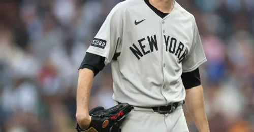 Blood Everywhere! Max Fried’s Finger Destroyed by Blue Jays’ Explosive Play!