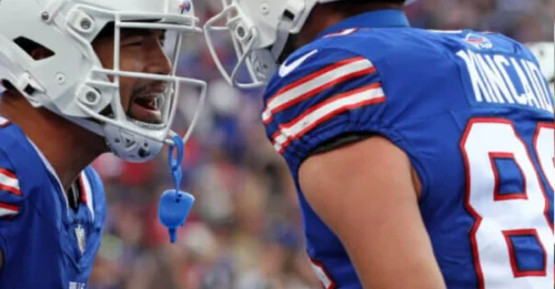 Green Bay’s $53 Million Playmaker Suffers Shocking Injury—Playoff Hopes in Jeopardy!