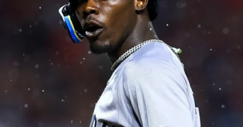 Boone SHOCKS Yankees fans – Why he REFUSED to bench Jazz Chisholm Jr. vs. Marlins!