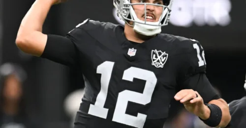 BREAKING: Vikings SECURE a GAME-CHANGING QB—Howell traded for a 3,800-YARD BEAST in SHOCK DEAL!