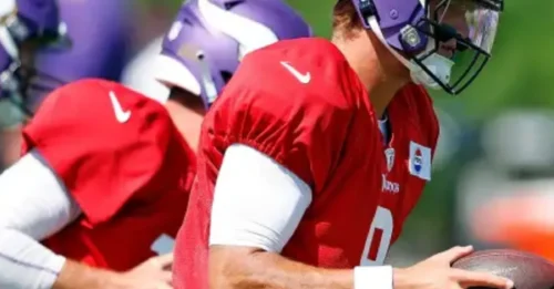 Vikings’ Shocking Move: Super Bowl QB Sends Bold Message Amid Team’s Desperate Search!