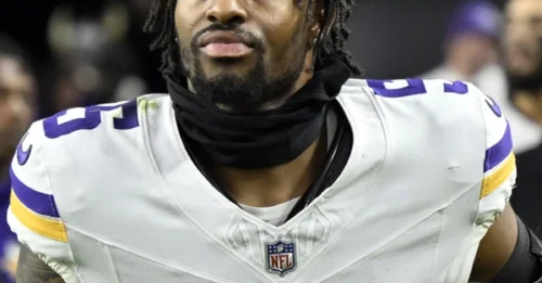 Vikings' Cold Truth: Starter's Job in Serious Jeopardy After Preseason Debut