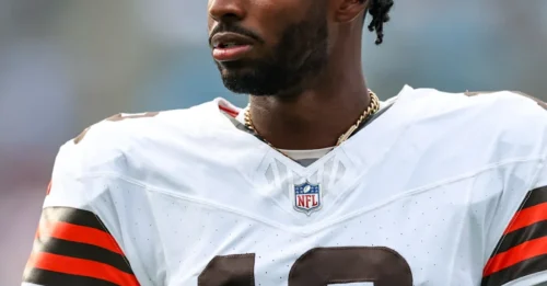 Jalen Hurts Stuns Fans With Powerful One-on-One Pep Talk to Rookie QB Shedeur Sanders