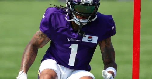 Minnesota's WR Nightmare Continues: Jalen Nailor Sidelined with Serious Hand Injury
