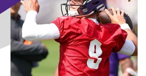 Vikings' QB Shocker: Minnesota's Bold Decision Against Patriots Sends NFL World into Frenzy