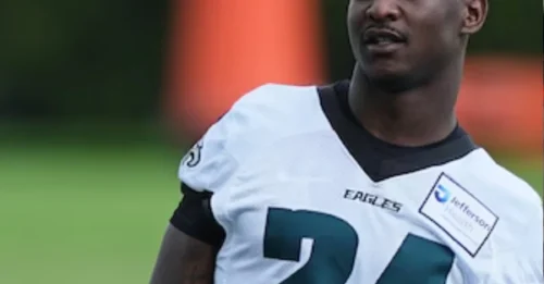 Eagles' Rookie Sensation: Drew Mukuba's Pick-Six Stuns in NFL Debut!