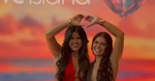 Fans Stunned as ‘Just Friends’ Love Island Duo Gets Hands-On at Drunk Reunion!