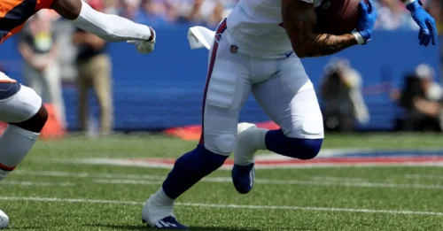 COWBOYS MAKE SURPRISE MOVE: Sign UFL's 'Standout' Veteran CB in Shocking Free Agency Grab!