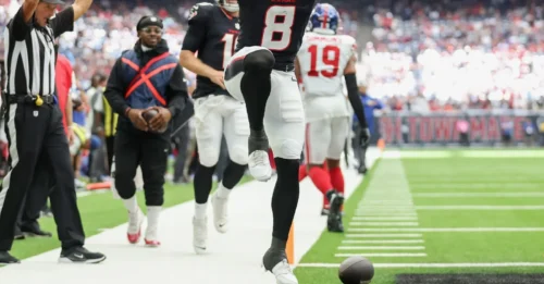 COLD-BLOODED BLOCK: Eagles CRUSH 49ers’ Hopes of Landing Former 2nd-Round Star – A Ruthless Game of Chess!