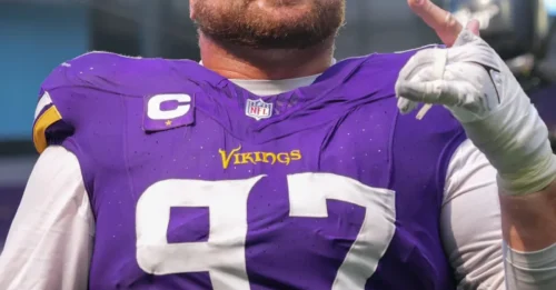 Minnesota's Masterstroke: Vikings Trade Veteran Anchor to Jets for Draft Capital Haul.