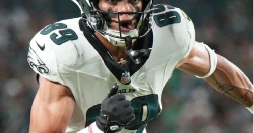 Philadelphia Eagles' 6-Foot-6 GIANT Carted Off Field After Brutal Training Camp Collision Sends Shockwaves Through NFL!