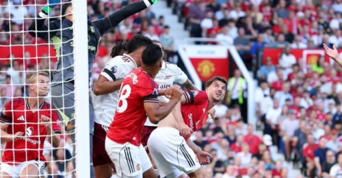 WHAT'S REALLY WRONG? Former Goalkeepers Give BRUTAL Analysis of Man Utd's Keeping Situation