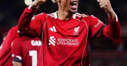 Unbelievable Plot Twist: The Fateful Contract Pushes Young Striker Ekitike into a Shocking Challenge at Liverpool.