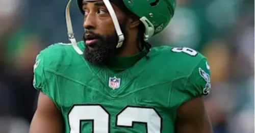 A Head-Scratcher in Philly: Eagles' Controversial Roster Move Sees Former Texas Star Suddenly Axed.