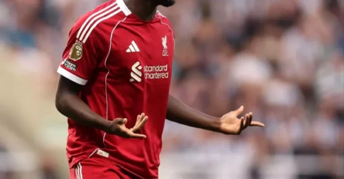 Anfield Upheaval: Slot's Brutal Decision to Bench Liverpool's $54M Star Stuns Fans.