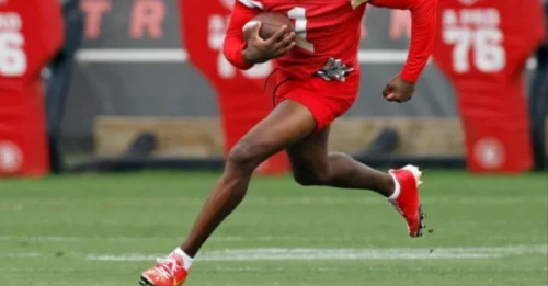 Bijan Robinson's Blunt Verdict on Xavier Worthy's Record-Shattering Speed Sends NFL World Into Frenzy.