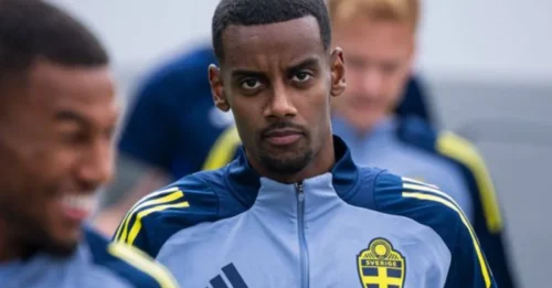 Merseyside Reveal: Sweden Boss Delivers on Promise with Critical Isak Fitness News,Throwing His Immediate Future into Major Doubt.