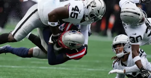 A performance riddled with errors sealed off all of the Patriots' offensive routes, plunging them into a hopeless disaster against the Raiders.