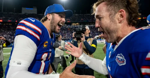 Buffalo Stunner: Against All Odds, Matt Prater's Whirlwind 72-Hour Signing Culminates in a Game-Winning FG, Sending Josh Allen Into a Frenzy.