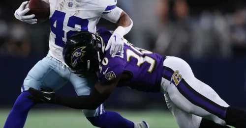 UNEXPECTED LANDING SPOT: Cut Cowboys RB Finds New Home with Surprise Super Bowl Contender