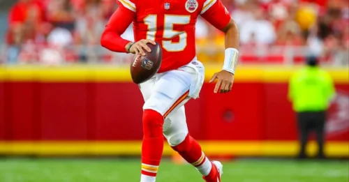 IMPENDING DISASTER: Kansas City Chiefs' Brutal Schedule Looms After Costly Mistakes Derail Mahomes Once Again.